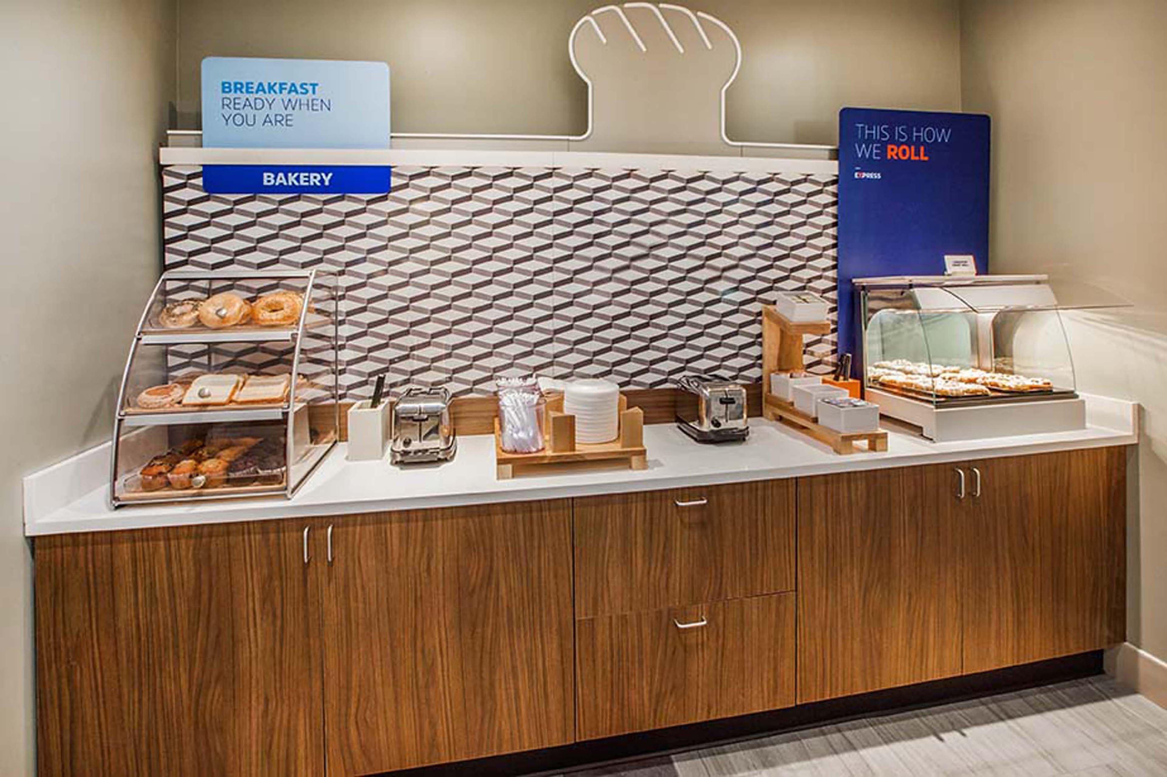 Holiday Inn Express & Suites Oak Ridge By Ihg Luaran gambar